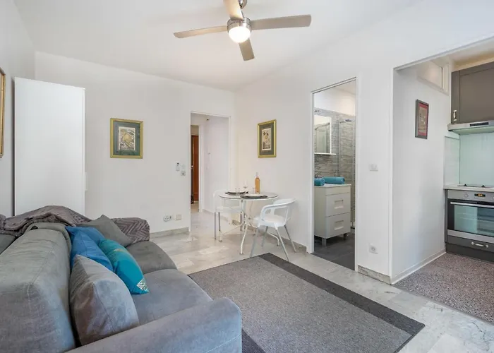 Val Joli-1 By Interhome * カンヌ